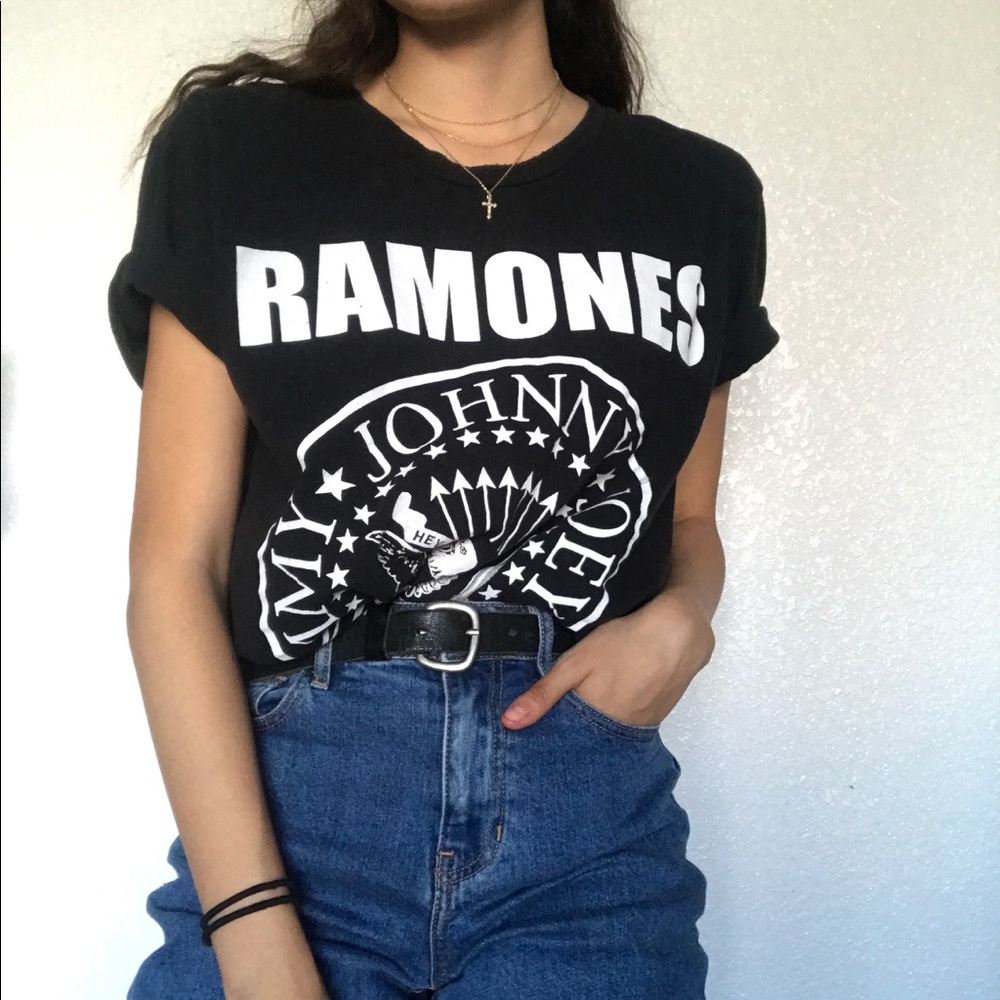 Graphic tee